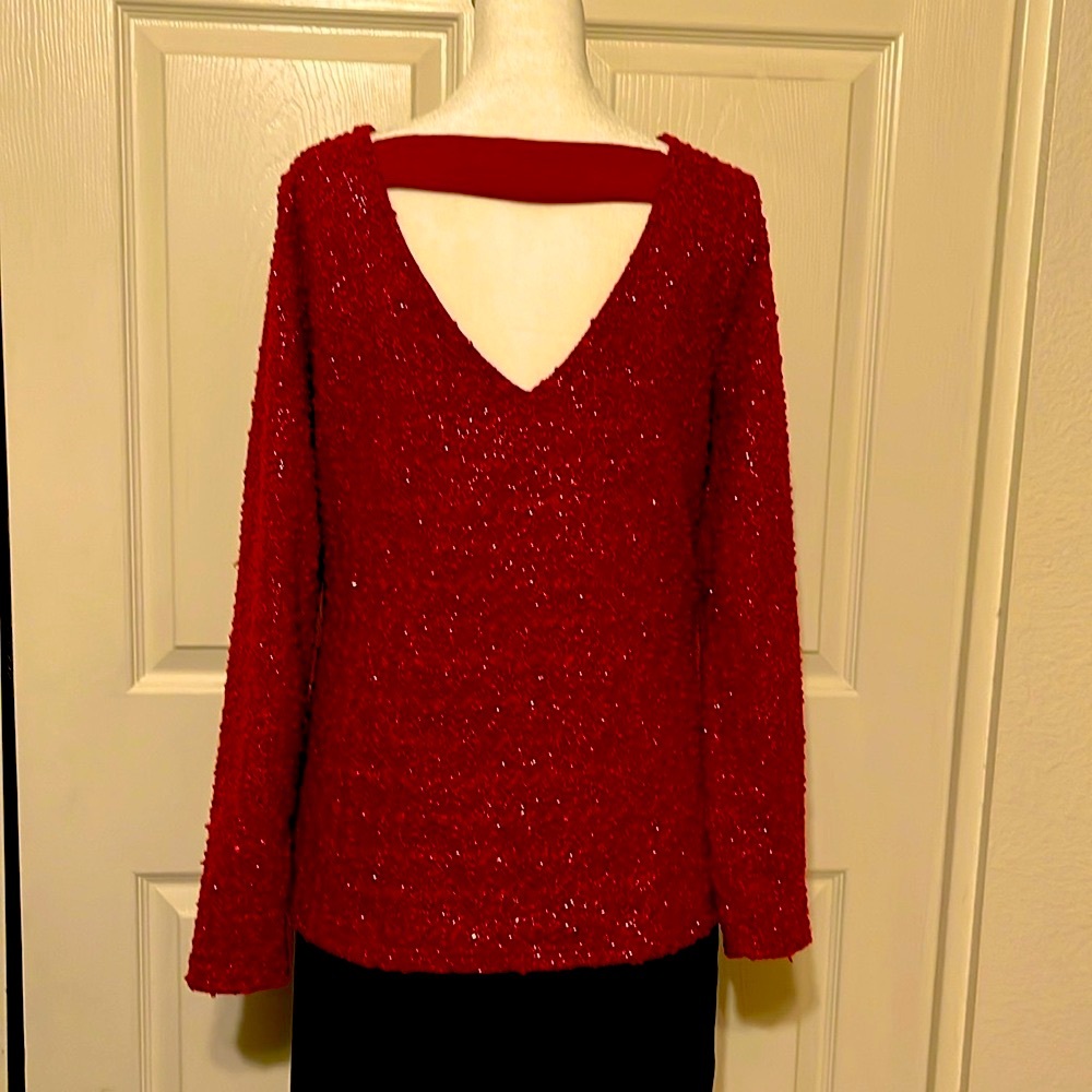 Jennifer Lopez knit lace sweater red with silver thread & sequins. V-back. Sz M - Picture 1 of 14